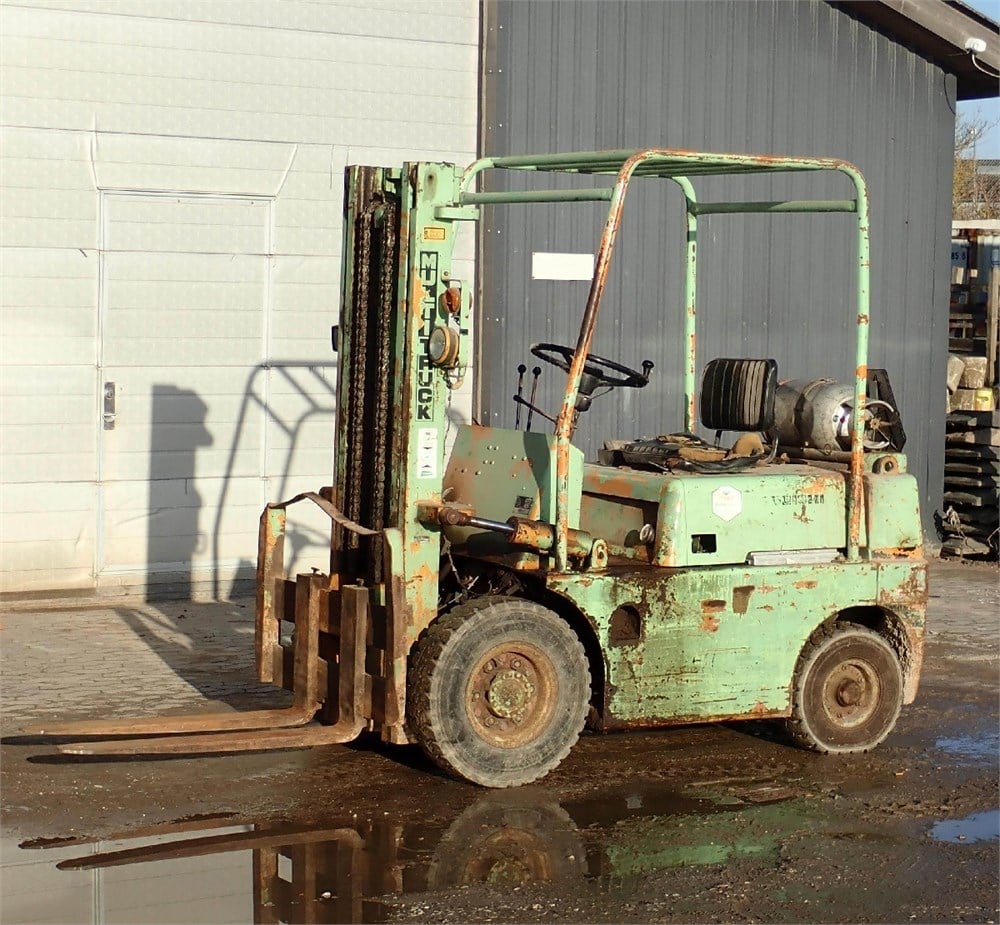Mitsubishi FG 20 T LPG forklift specs & dimensions (1996