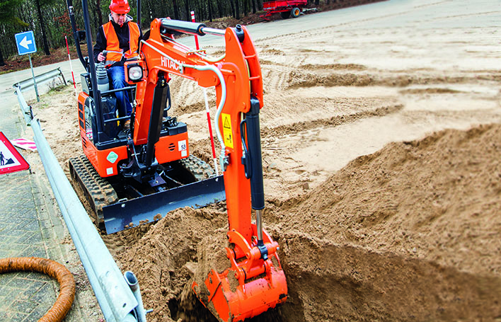 Hitachi ZX17U-5 Teknik Özellikler ve Veriler (2015-2018) | LECTURA