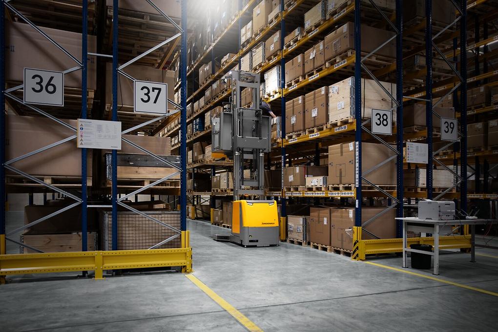 Jungheinrich EKS 412 O order picker specs (2020 2024) LECTURA Specs
