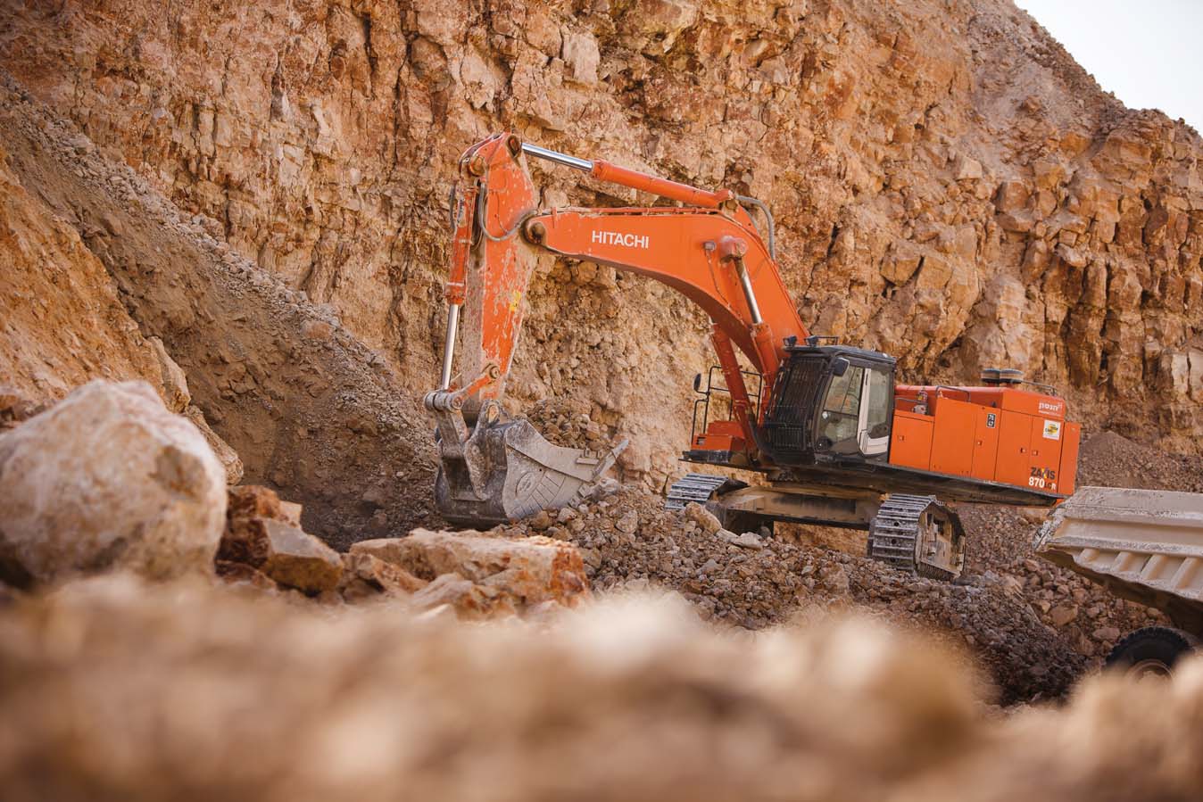 Hitachi ZX 870 LCR-3 Teknik Özellikler ve Veriler (2006-2013