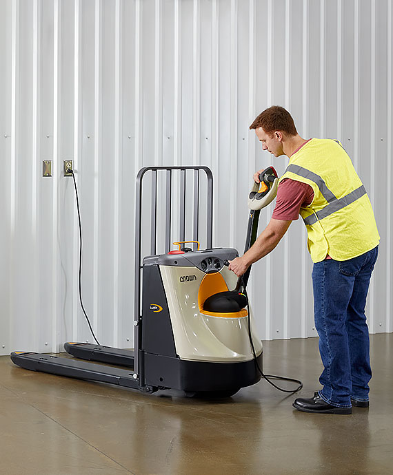Crown WP 3230 pallet jacks specs (2022 2024) LECTURA Specs