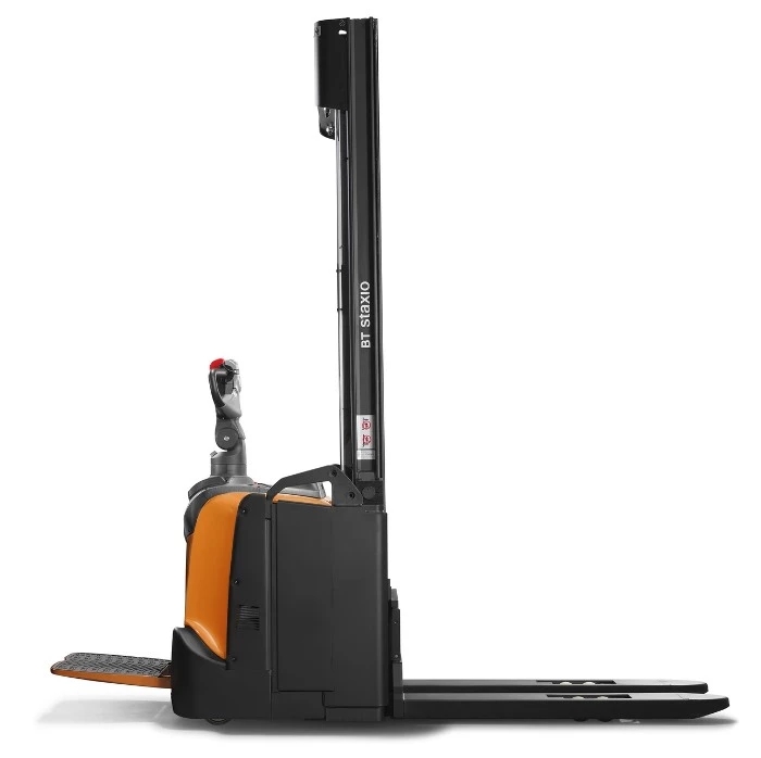 Toyota SPE120 Stand up rider pallet stacker specs (2021 2024