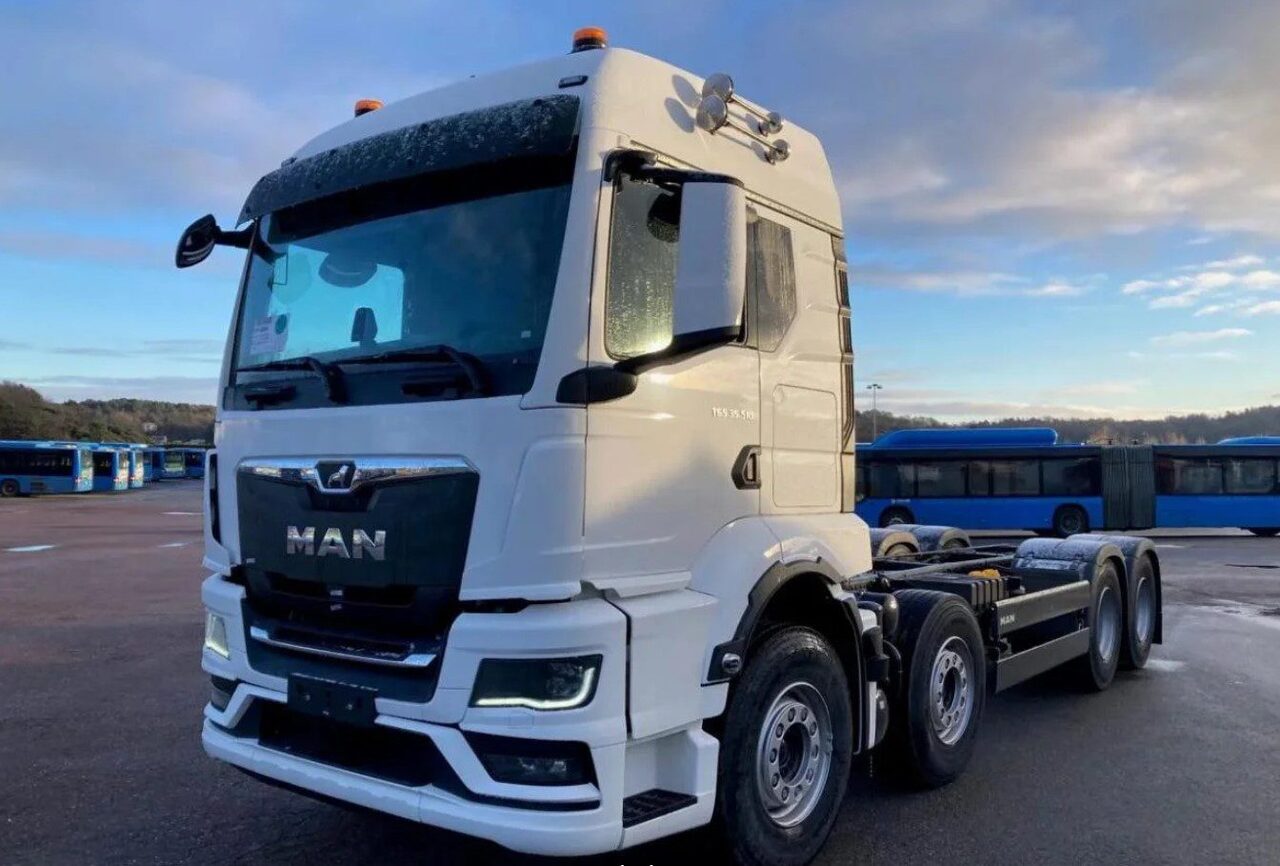 MAN TGX 35.510 8x4-4 (2019 - 2022) Truck Specs & Dimensions