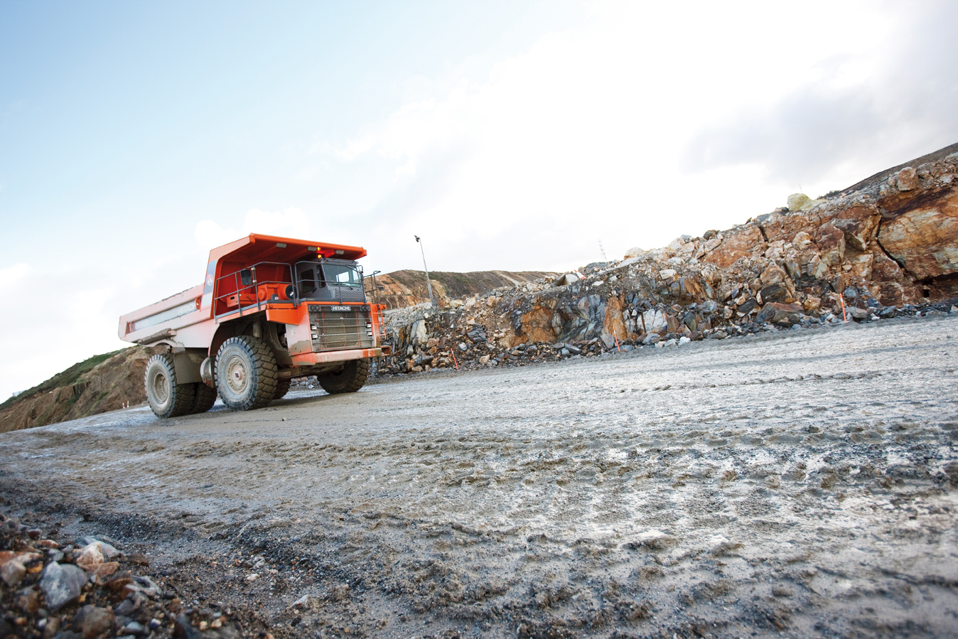 Hitachi EH 1100-3 Rear Tipping Dump Truck