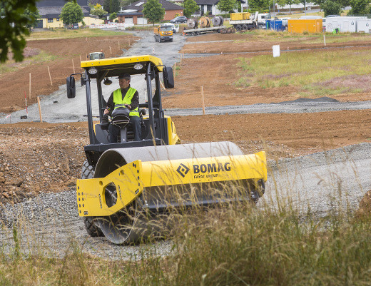 Bomag BW 213 D-5 Specifications & Technical Data (2015-2026