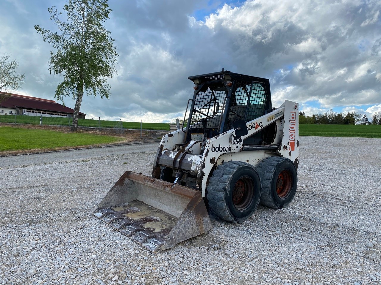 Bobcat 853 Skid Steer Specs (1995 - 1996) | LECTURA Specs