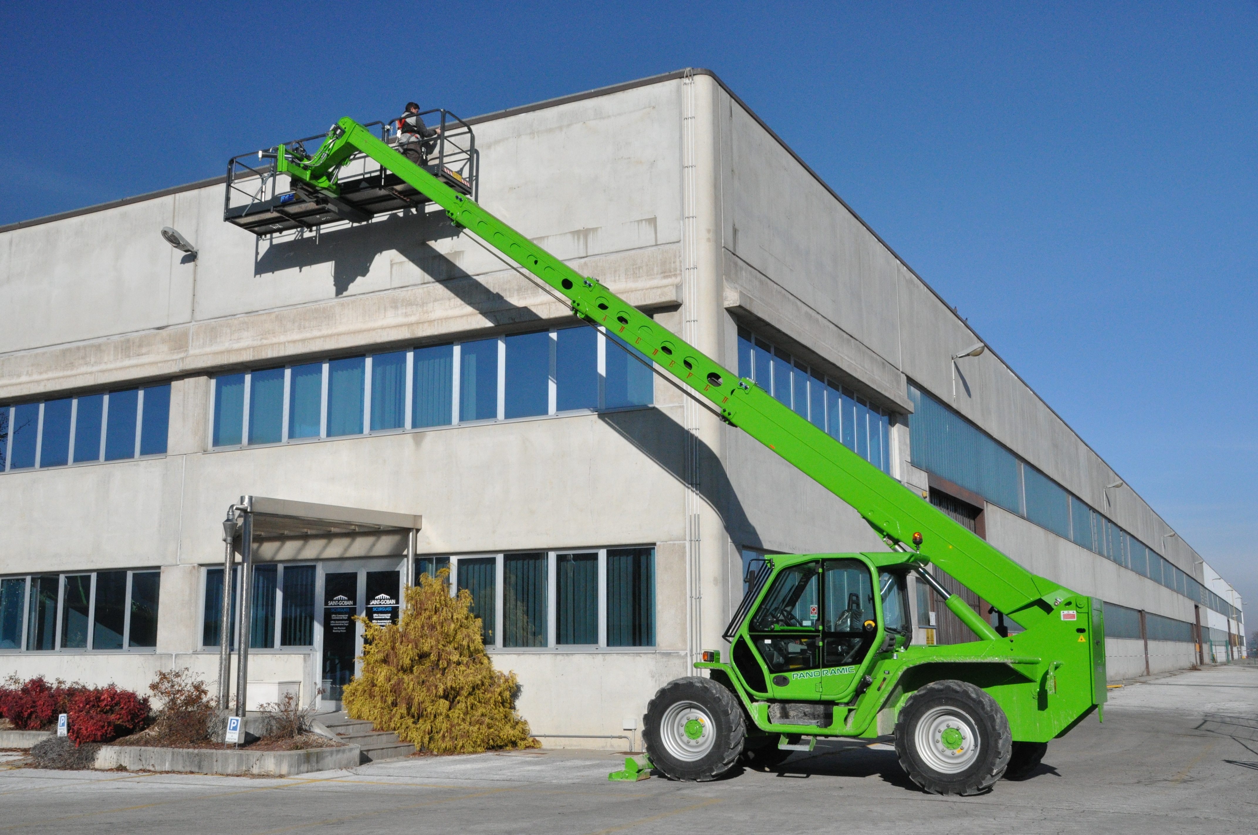 Merlo Panoramic P 40.17 telehandler specs & dimensions (2006 - 2019 ...