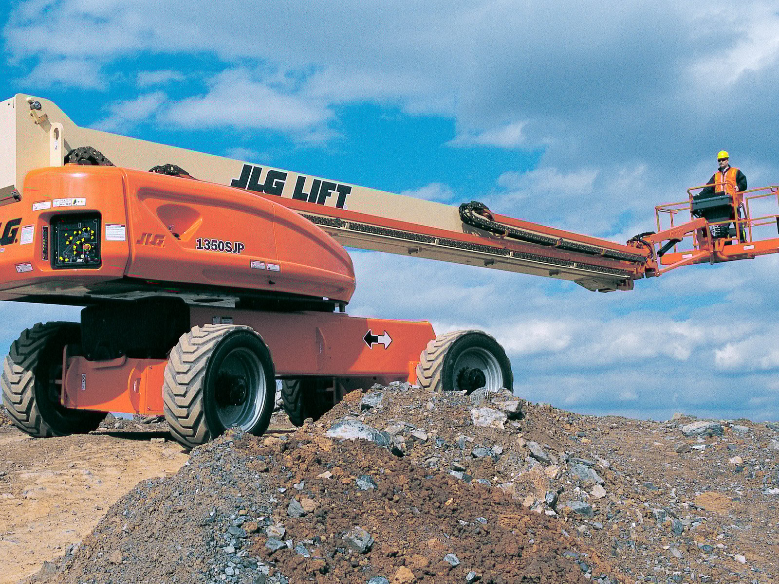 JLG 1350SJP Specs (2002 2021) Wheeled Telescopic Boom Lifts