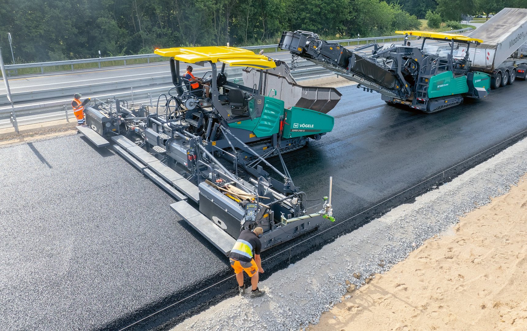 Vögele SUPER 2100-2 履帯式アスファルトフィニッシャー Vögele Super