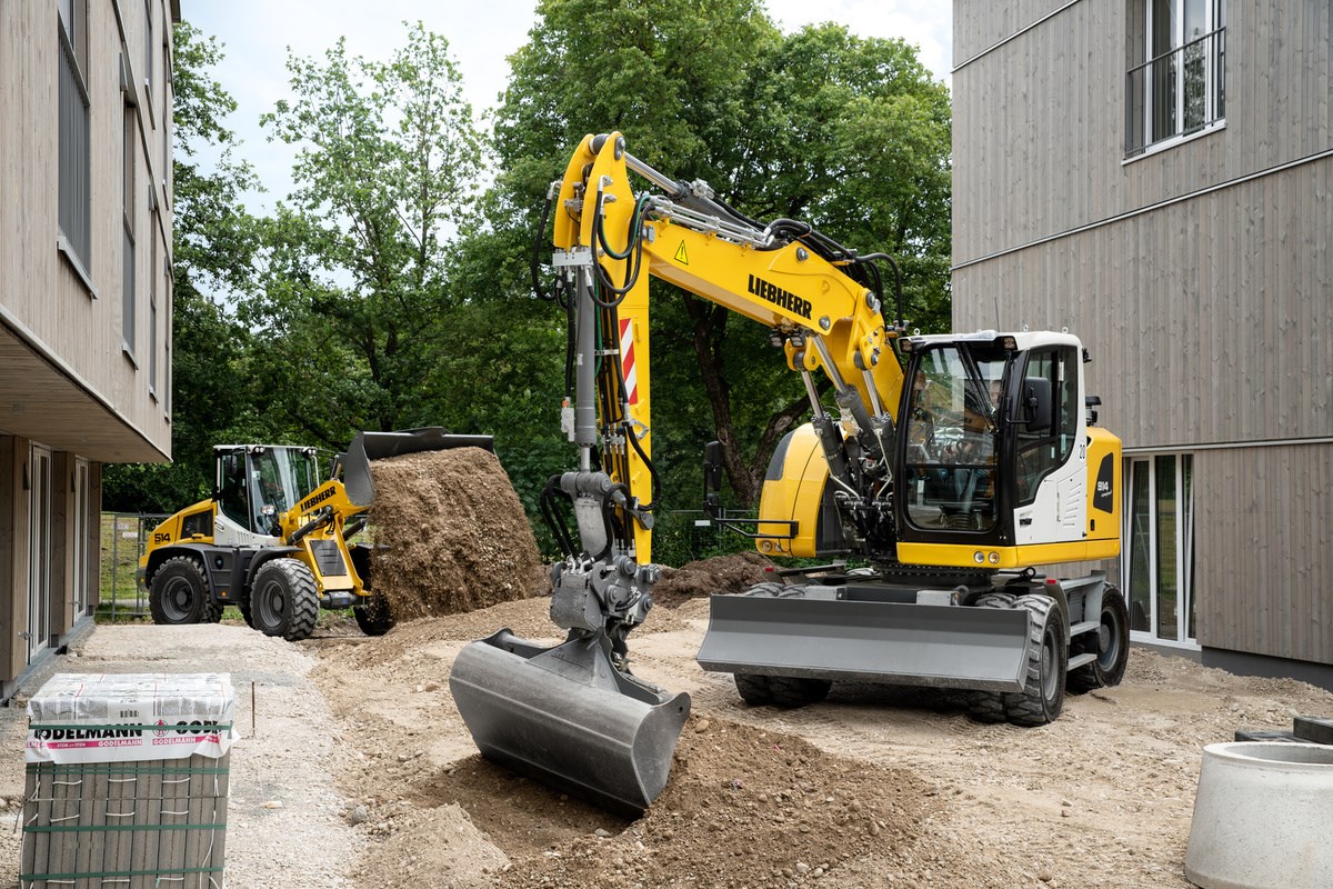 Liebherr A 914 Compact Litronic excavator specs (2016 - 2025