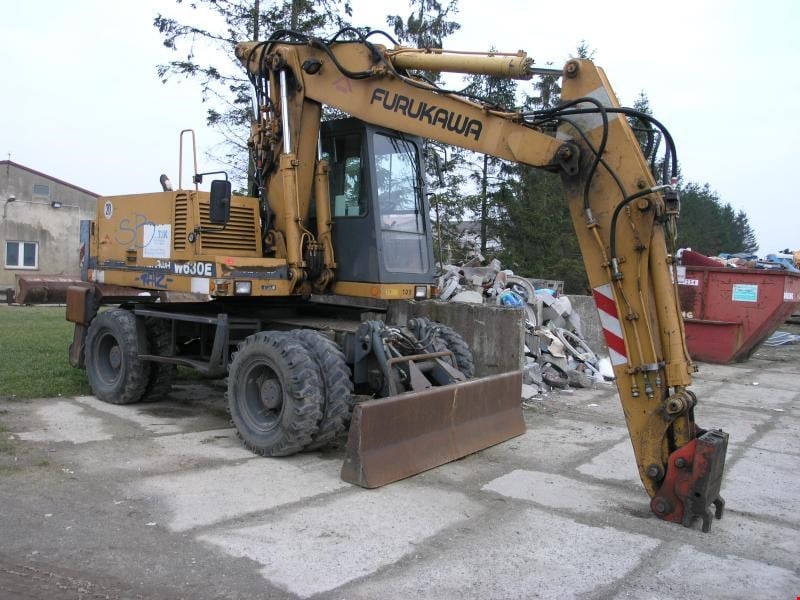 Furukawa W 630 E excavator specs & dimensions (1990 - 1994