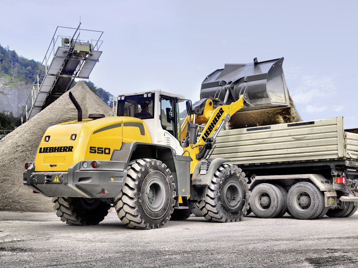 Liebherr L 550 Wheel Loader Specs & Dimensions (2019 - 2025