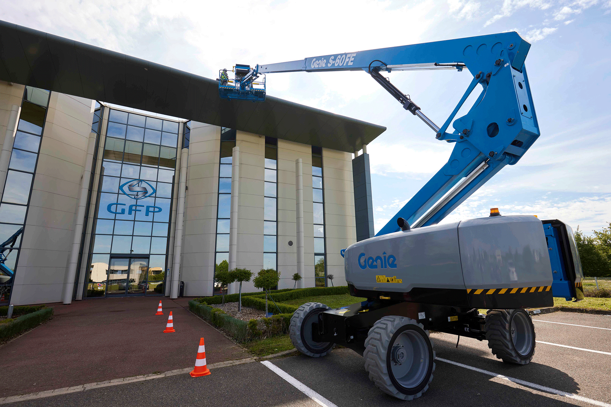 Telescopic Boom Lifts Wheeled Telescopic Boom Lifts Genie S-60 FE