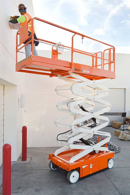 ゆきページ2点 11.8m Snorkel S4732E Scissor Lift For Sale Lifts Platform